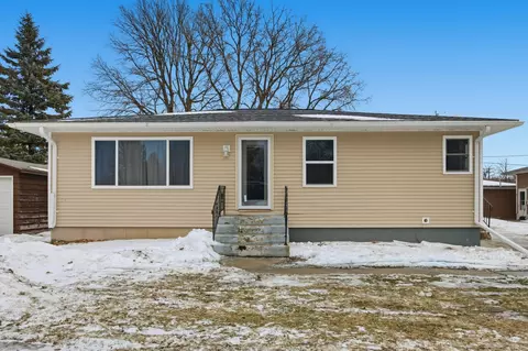 1155 Rossman Ave, Detroit Lakes, MN 56501