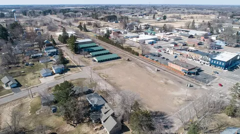 1 Nn Central Dr E, Braham, MN 55006