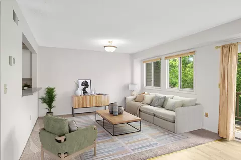8944 Neill Lake Rd #142B, Eden Prairie, MN 55347