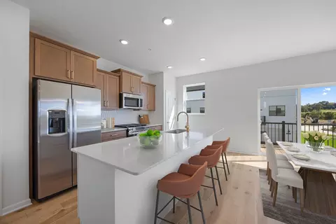 10389 Birchwood Cir, Chaska, MN 55318