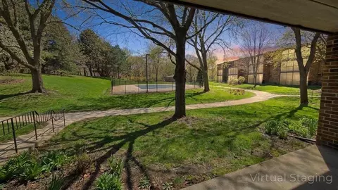 35 Nathan Ln N #114, Plymouth, MN 55441