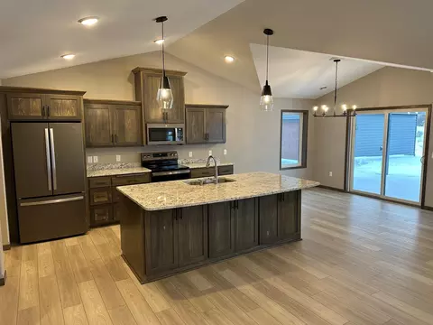 1917 68th Ave N, Saint Cloud, MN 56303 photo 6