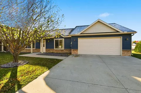 617 Cottonwood Ave, Litchfield, MN 55355