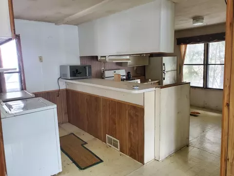 Kitchen - 12420 Highway 5, Cologne, MN 55322 photo 1 of 1