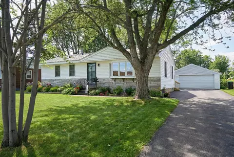 5850 6th St NE, Fridley, MN 55432