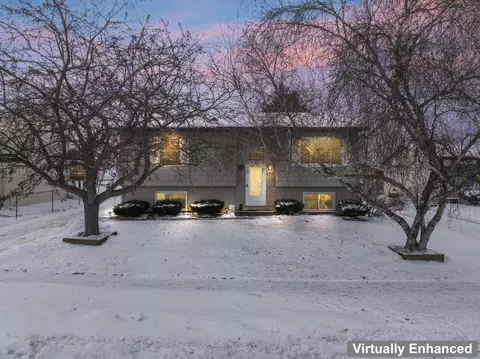 2214 49th St NW, Rochester, MN 55901