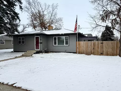 551 6th St NE, Valley City, ND 58072