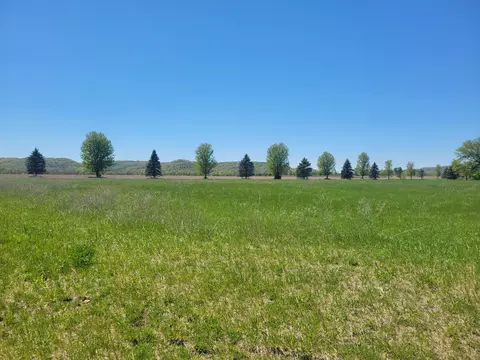 34489 Airport Ct, Frontenac, MN 55026