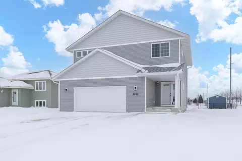 2200 Anchorage Dr, Mankato, MN 56003