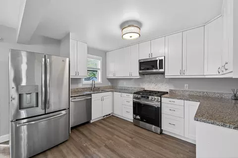 622 Bush Ave, Saint Paul, MN 55130