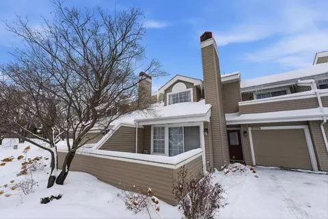 1905 Shenandoah Ct #C, Plymouth, MN 55447