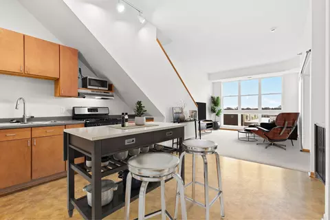 2650 University Ave W #311, Saint Paul, MN 55114