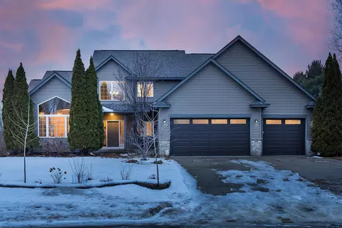 303 Bluff Rd, Carver, MN 55315
