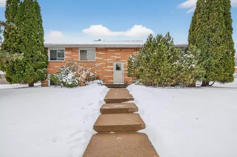2717 Virginia Ave N, New Hope, MN 55427