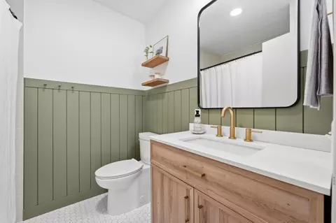 Bath - 3033 Longfellow Rd, Mound, MN 55364 photo 1 of 1
