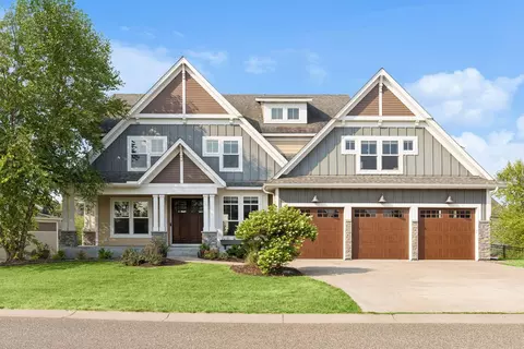 54 Monarch Way, North Oaks, MN 55127