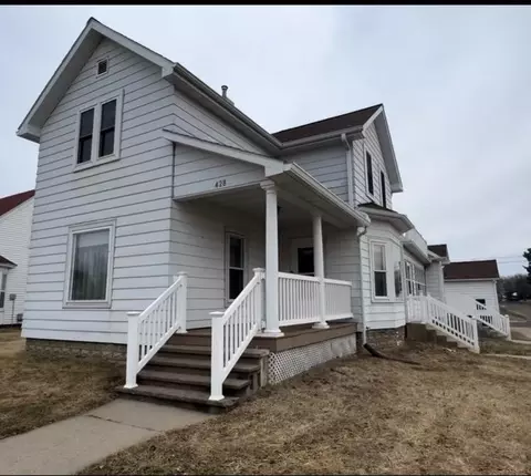 428 Kilbourn Ave, Tomah, WI 54660