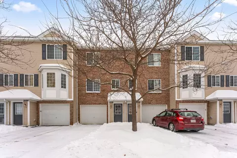 4826 Elm Dr N #4, Hugo, MN 55038
