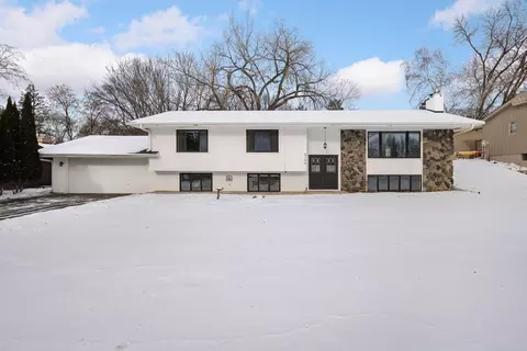 6704 Sioux Trl, Edina, MN 55439
