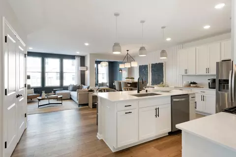 9268 Larimar Trl, Eden Prairie, MN 55347