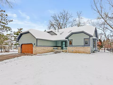 831 Windrow Dr, Little Canada, MN 55109