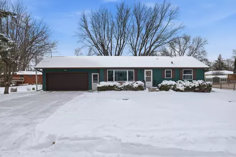 380 Barry Dr, Owatonna, MN 55060
