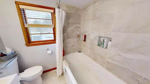 Bath - 1210 Willmar Ave SW, Willmar, MN 56201 photo 3 of 4