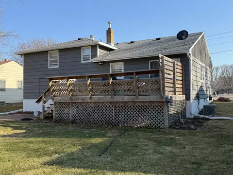 Exterior - 1210 Willmar Ave SW, Willmar, MN 56201 photo 7 of 8