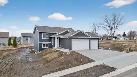 6151 Cody Ln NW, Rochester, MN 55901