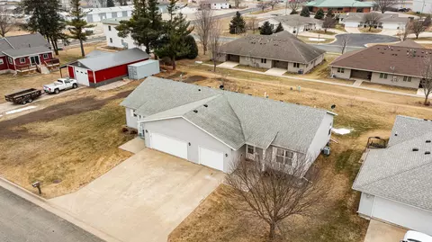 712 Memorial Dr, Spring Valley, MN 55975 photo 25
