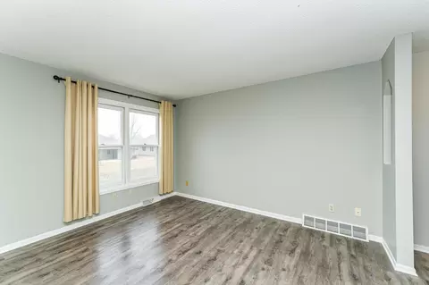 712 Memorial Dr, Spring Valley, MN 55975 photo 8