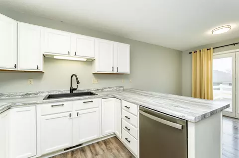 712 Memorial Dr, Spring Valley, MN 55975 photo 5