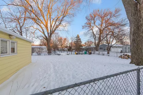 Exterior - 1221 Home Pl, Faribault, MN 55021 photo 6 of 6
