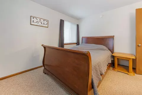 Bedroom - 1221 Home Pl, Faribault, MN 55021 photo 4 of 4