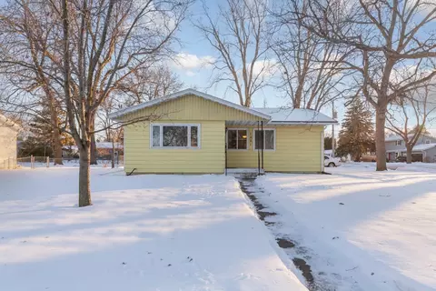 Exterior - 1221 Home Pl, Faribault, MN 55021 photo 1 of 6