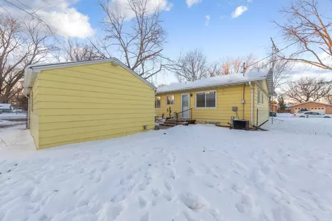 Exterior - 1221 Home Pl, Faribault, MN 55021 photo 5 of 6