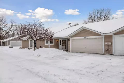 1866 Granite Ave N, Oakdale, MN 55128