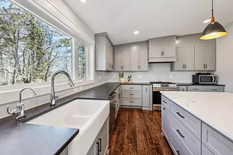 Kitchen - 3375 County Road 90, Maple Plain, MN 55359 photo 3 of 6