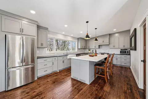 Kitchen - 3375 County Road 90, Maple Plain, MN 55359 photo 2 of 6