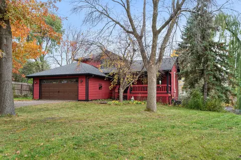 200 Meadow Dr, Loretto, MN 55357