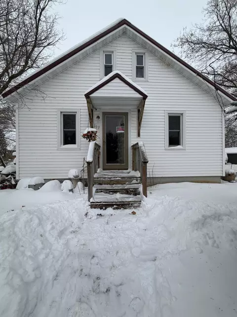 111 2nd Ave N, Pease, MN 56363