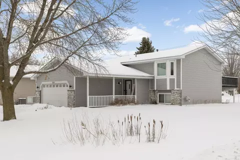 2173 Grimm Rd, Chaska, MN 55318
