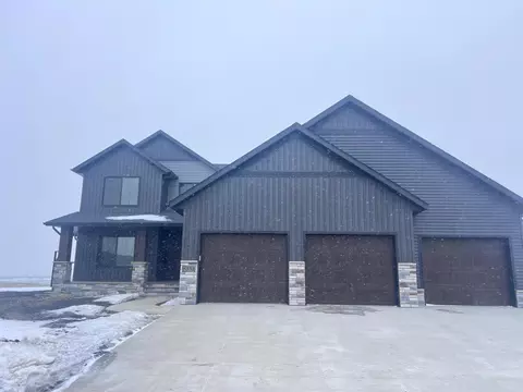 8352 59th St S, Horace, ND 58047