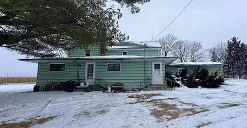 11984 S Prairie Dr, Caledonia, MN 55921