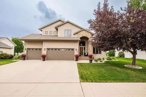134 17th Ave E, West Fargo, ND 58078