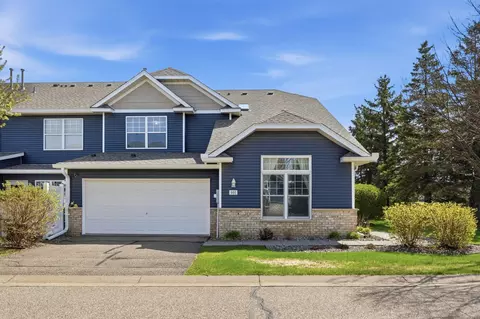 401 Hickory Ln N, Oakdale, MN 55128