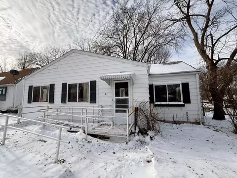 611 14th St NW, Austin, MN 55912