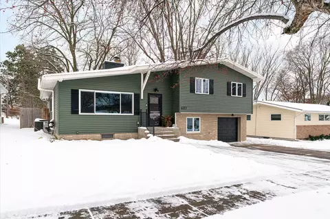 603 S 5th St, La Crescent, MN 55947