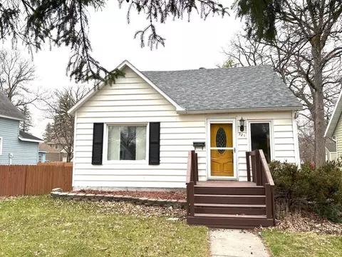 321 Tindolph Ave N, Thief River Falls, MN 56701