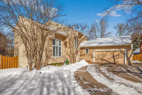 7001 Beacon Cir, Eden Prairie, MN 55346